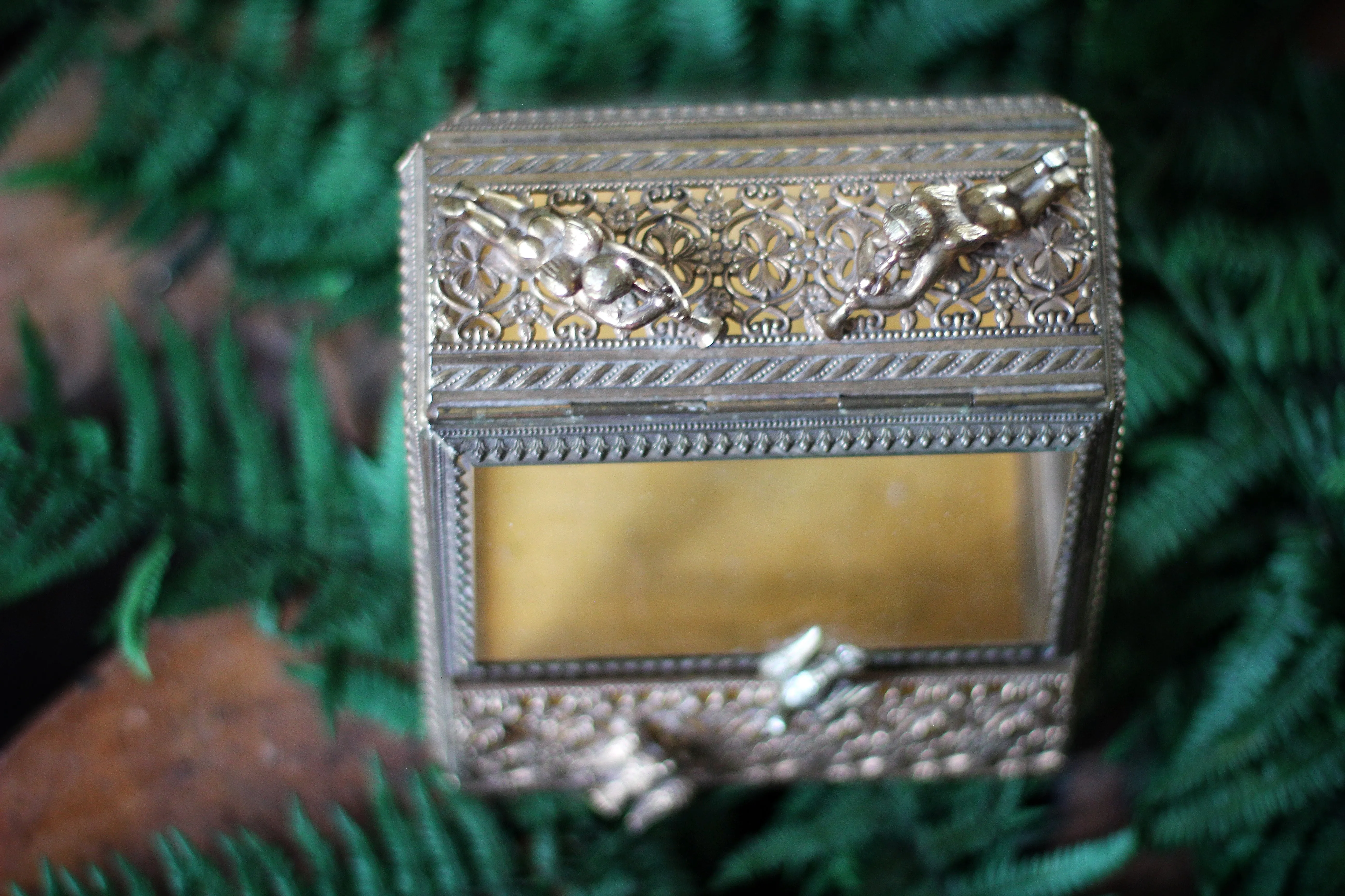 Antique Doves & Angeles Jewelry Box