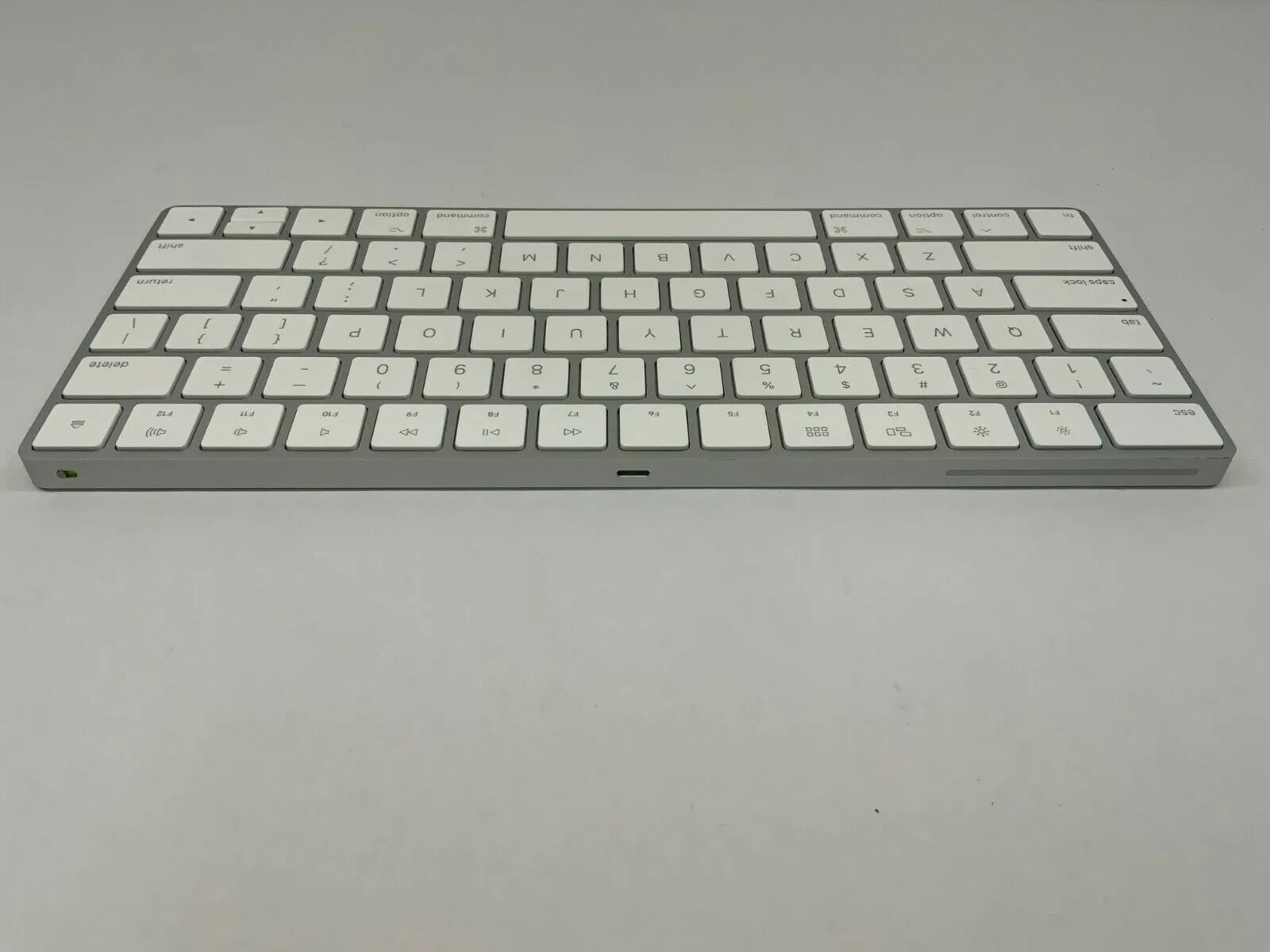 Apple Magic Wireless Rechargeable Bluetooth Keyboard A1644