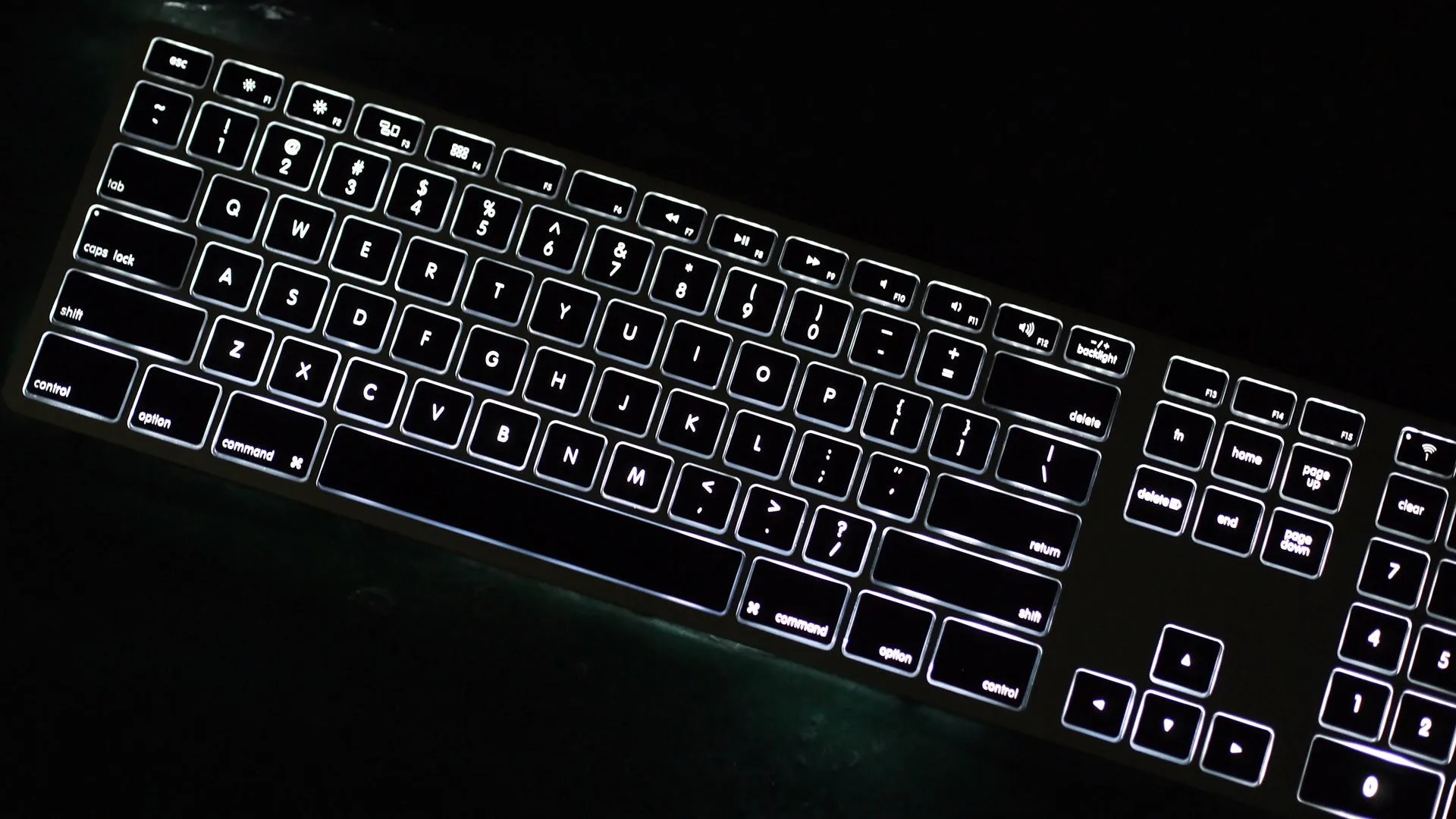 Backlit Wireless Aluminum Keyboard - Silver/Black