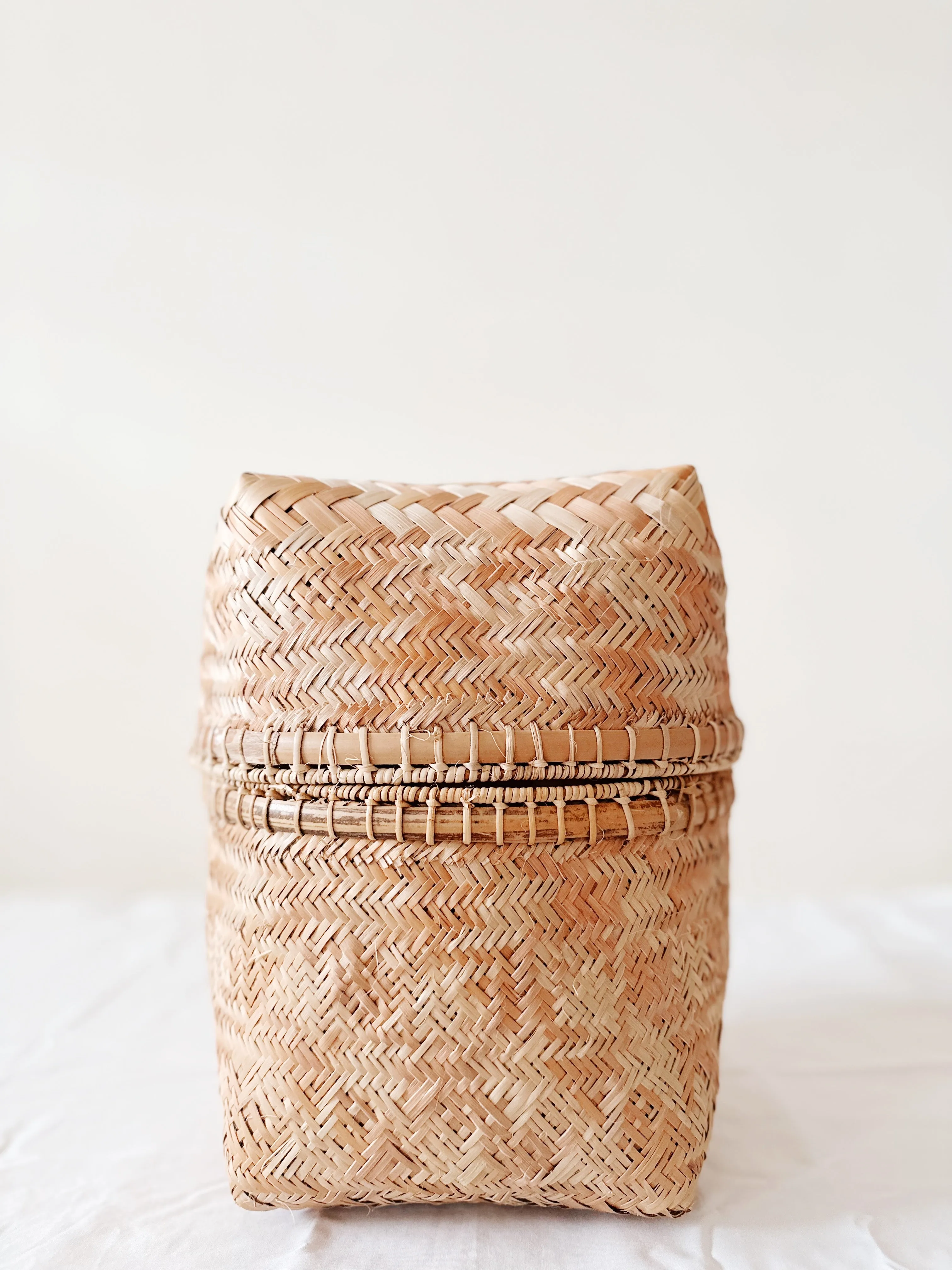 BAMBOO WEAVE BOX (IE005)