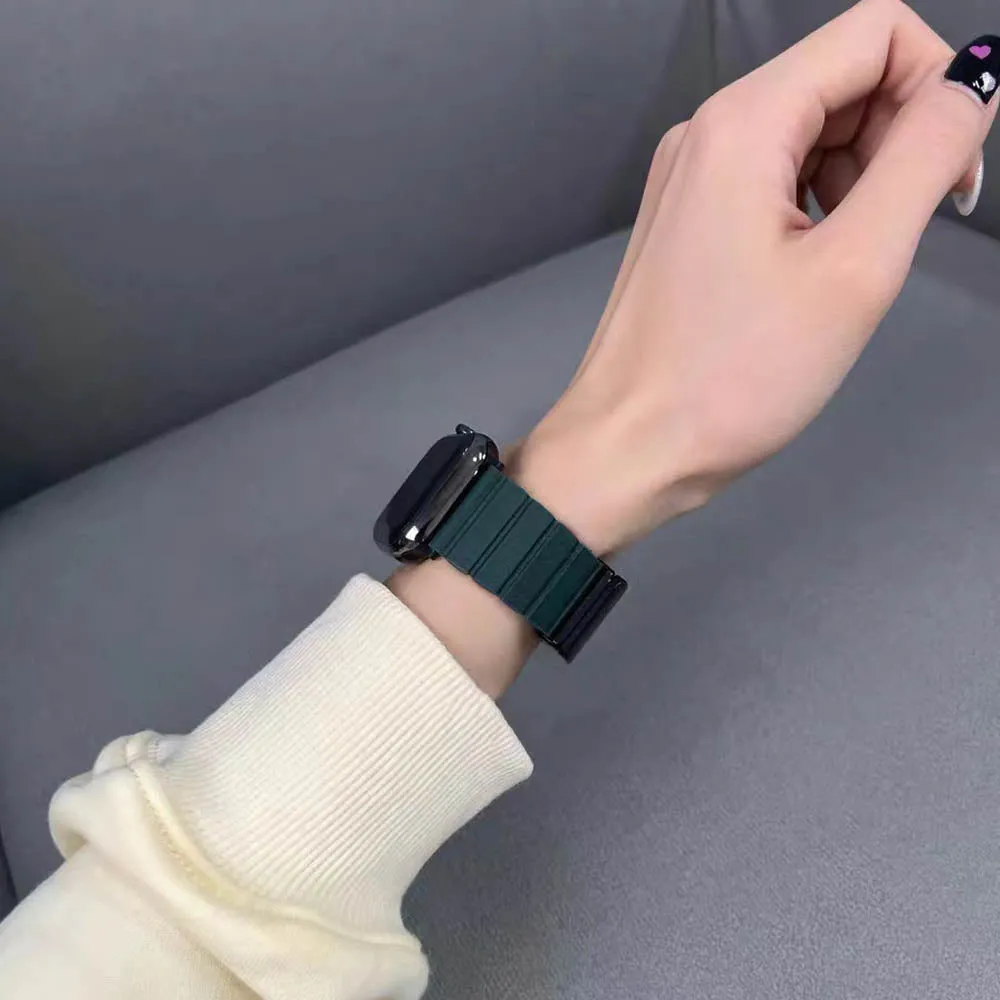 FlexiLuxe Apple Watch Band