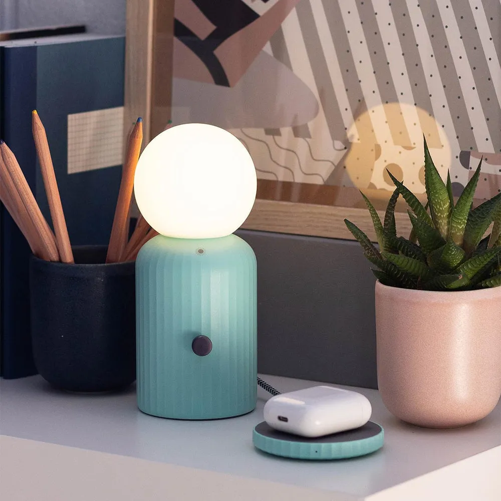 Lund London Wireless Lamp and Charger - Mint