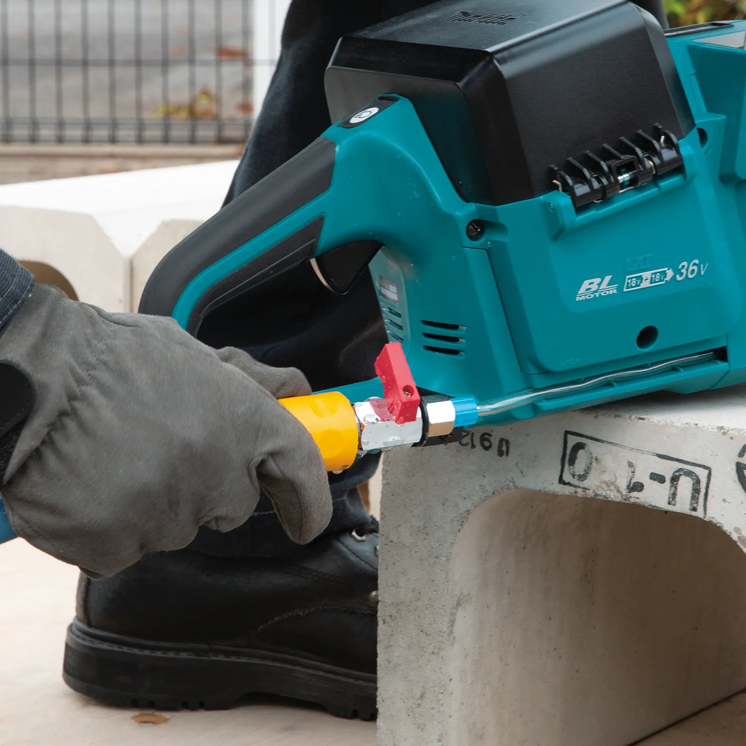 Makita (XEC01Z) 36V (18V x2) LXT® Brushless 9" Power Cutter, w/AFT®, Electric Brake, (Tool Only)