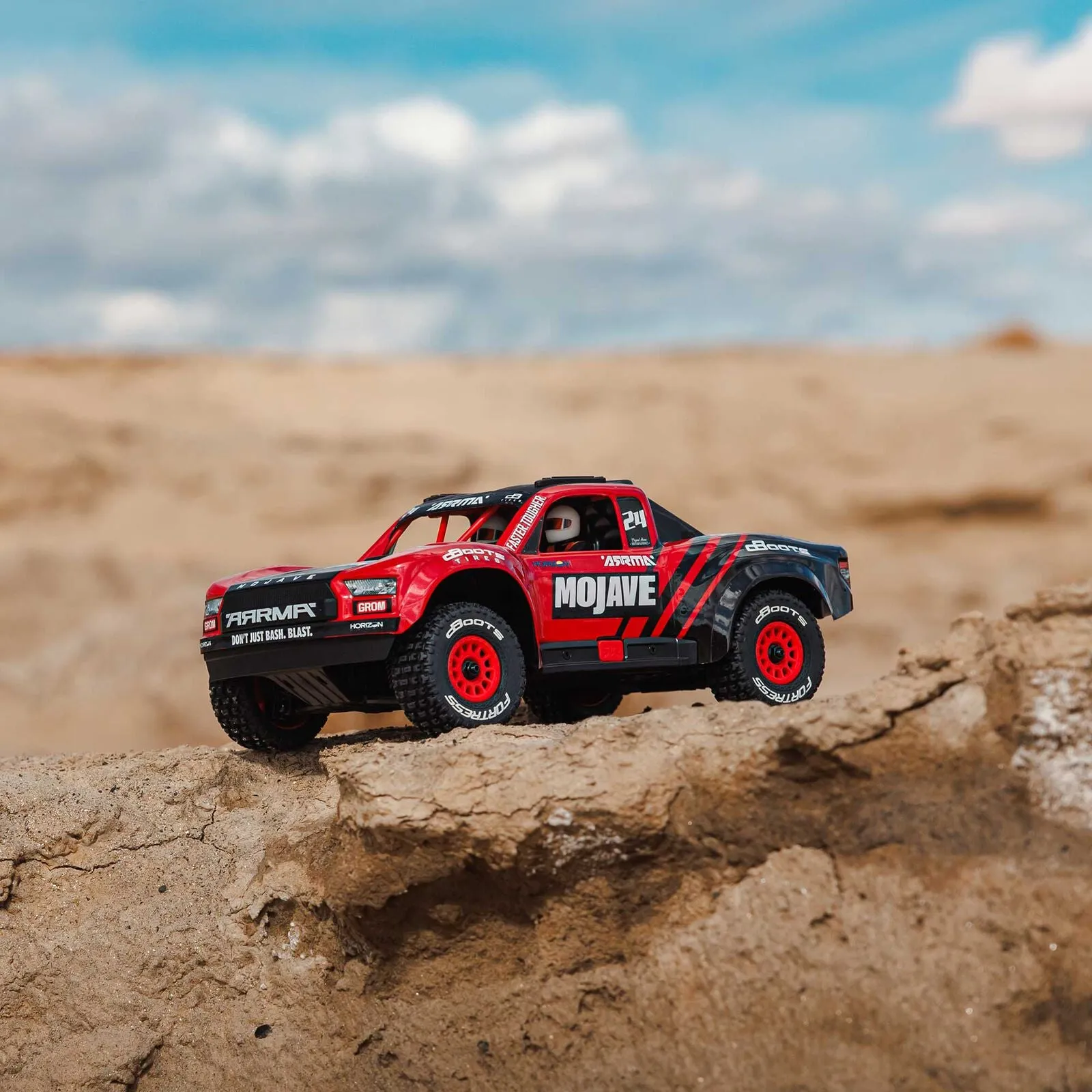 MOJAVE GROM MEGA 380 Brushed 4X4 Small Scale Desert Truck RTR with Battery & Charger, Red/Black