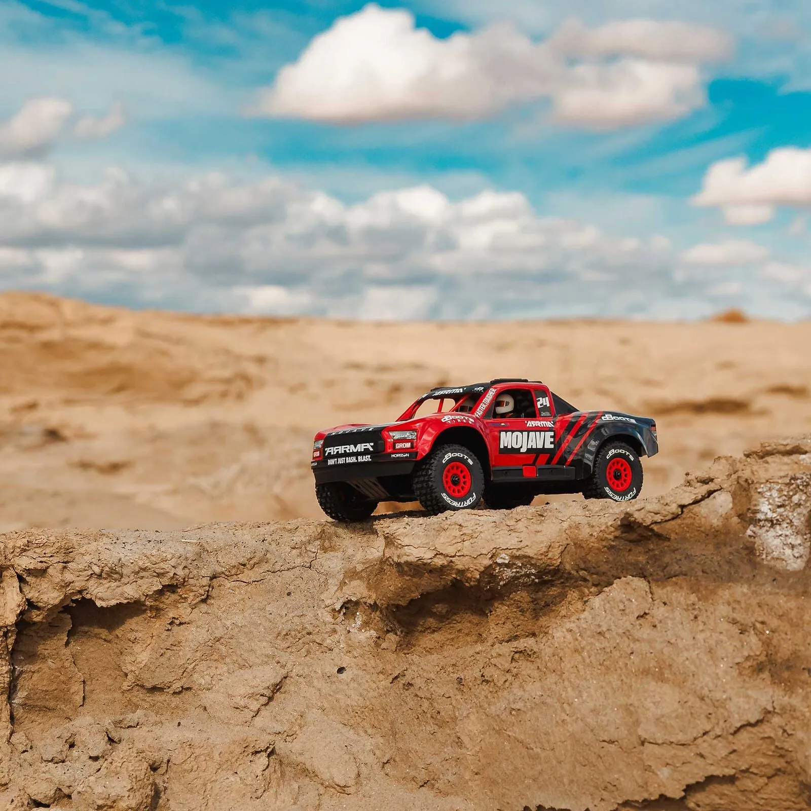 MOJAVE GROM MEGA 380 Brushed 4X4 Small Scale Desert Truck RTR with Battery & Charger, Red/Black