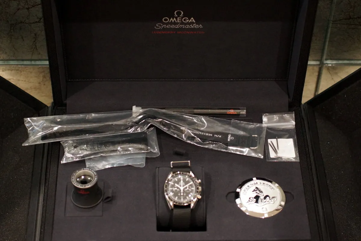 Omega Speedmaster 311.33.42.30.01.001 with Box and Papers