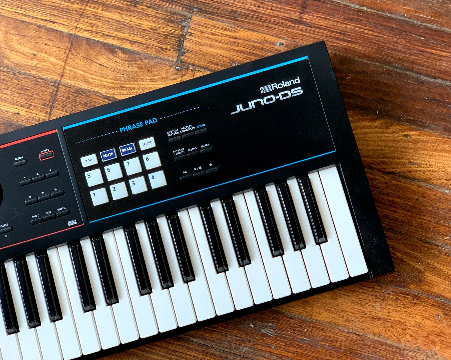 Roland JUNO-DS61 61-Note Keyboard