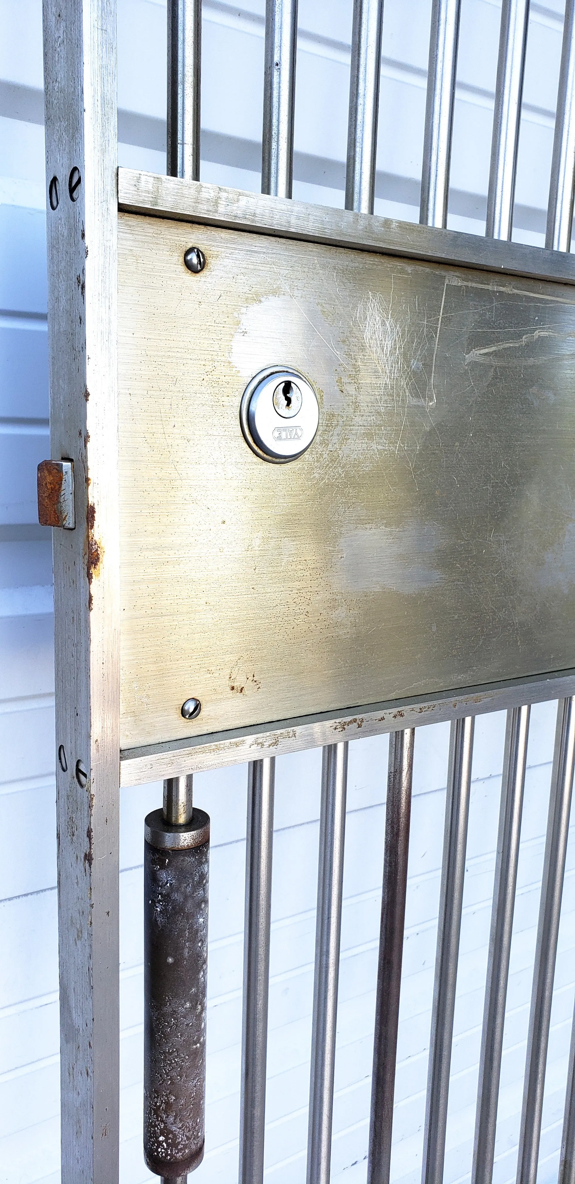 Single Bank Vault Door/Gate