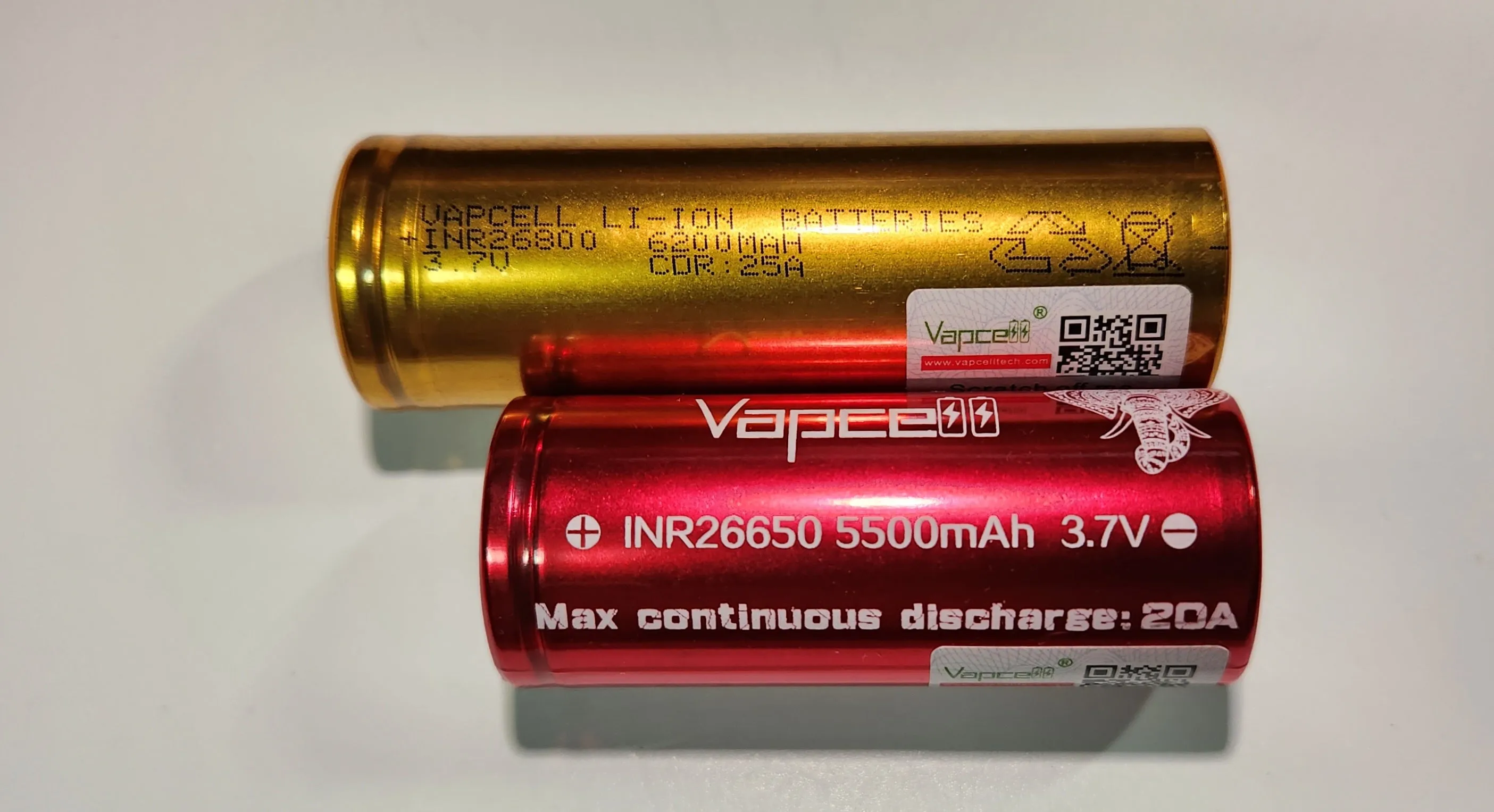 Vapcell INR26800 26800 6200mAh 25A Rechargeable Li-Ion Battery *** HAS TO BE PURCHASED WITH FLASHLIGHT   FEDEX ***