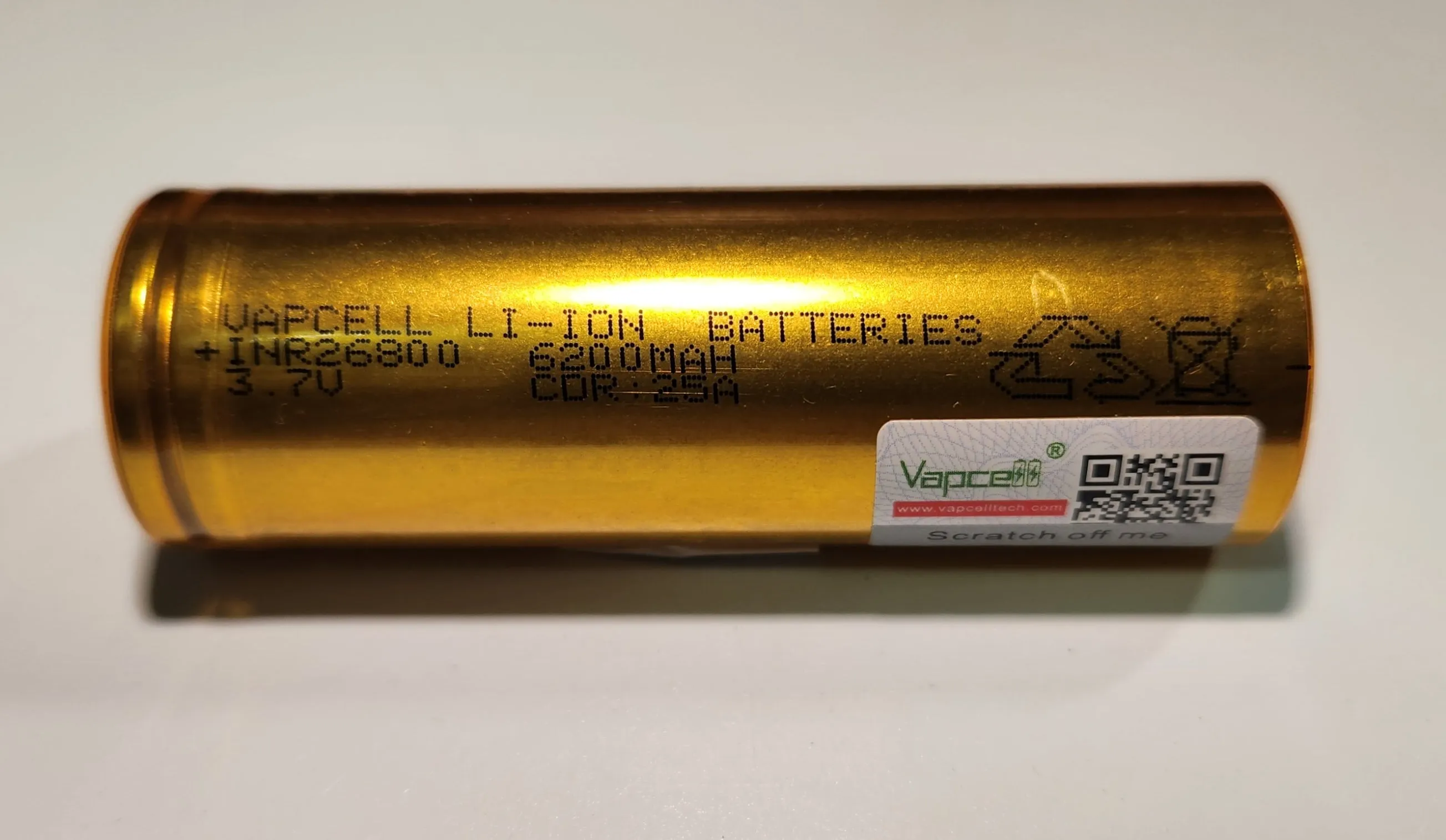 Vapcell INR26800 26800 6200mAh 25A Rechargeable Li-Ion Battery *** HAS TO BE PURCHASED WITH FLASHLIGHT   FEDEX ***